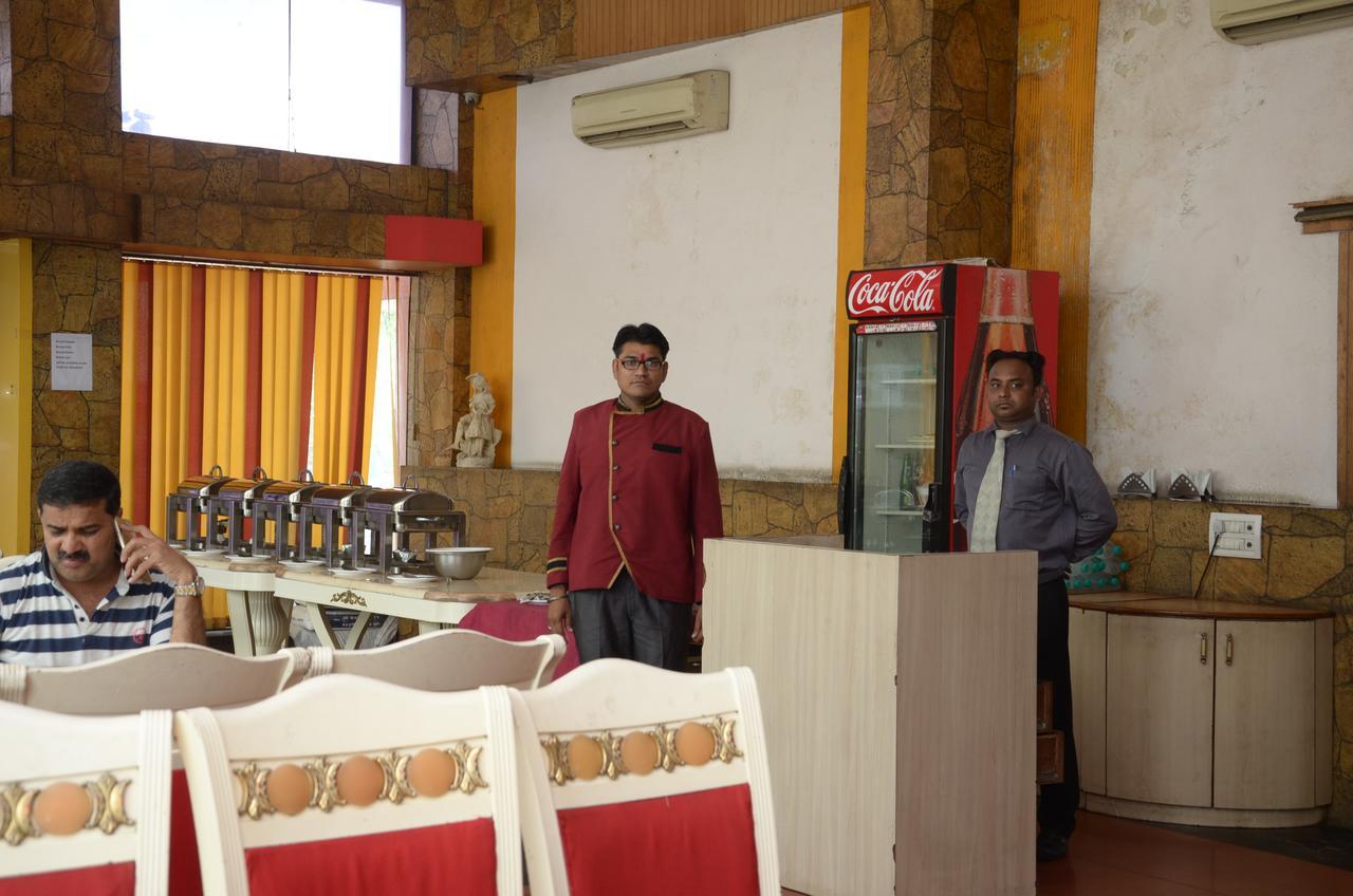 Hotel Rahul Deluxe Nagpur Eksteriør bilde